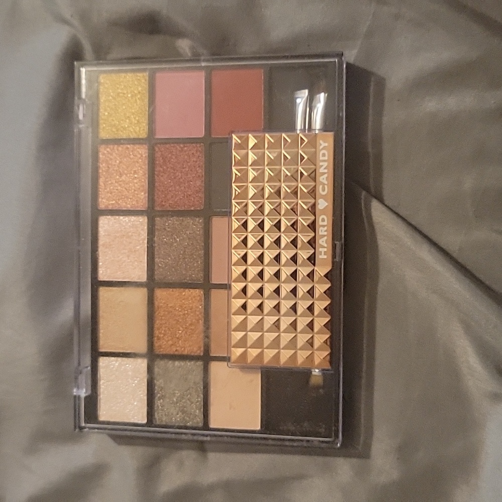 Hard candy  makeup